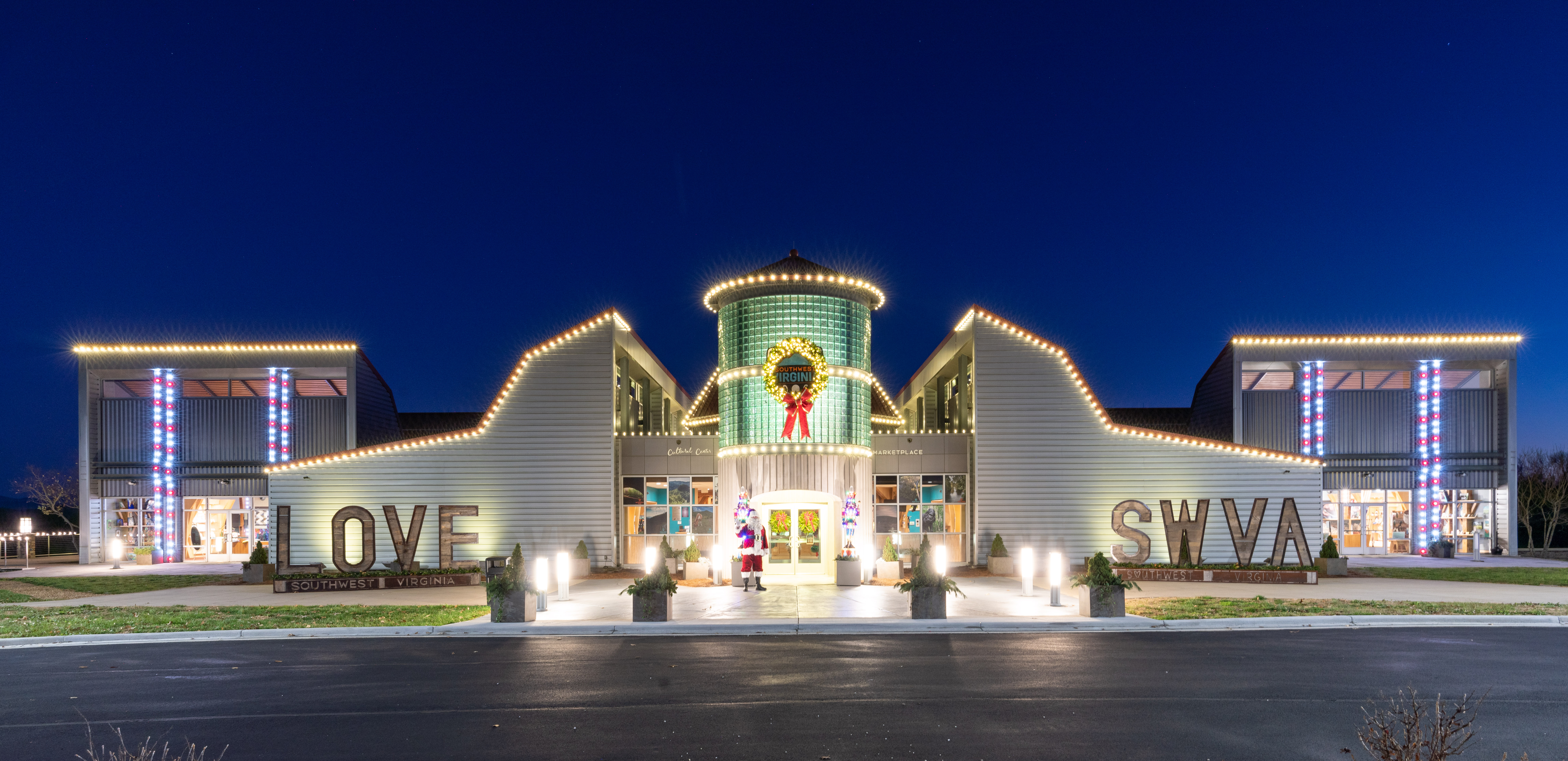 The Southwest Virginia Cultural Center & Marketplace is an artisan retail center for 'Round the Mountain.